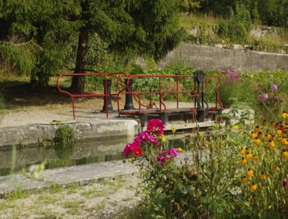 Le Clos Du Murier Chassignelles Exteriér fotografie
